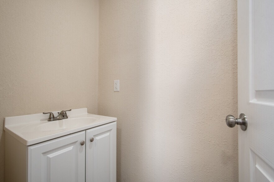More Photos Of 7116 Rose Ave, Orlando Land For Sale