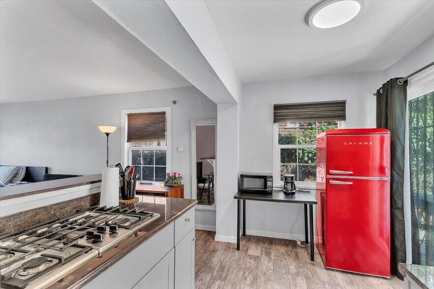 More Photos Of 3300 Harrison St, Oakland Apartments For Sale