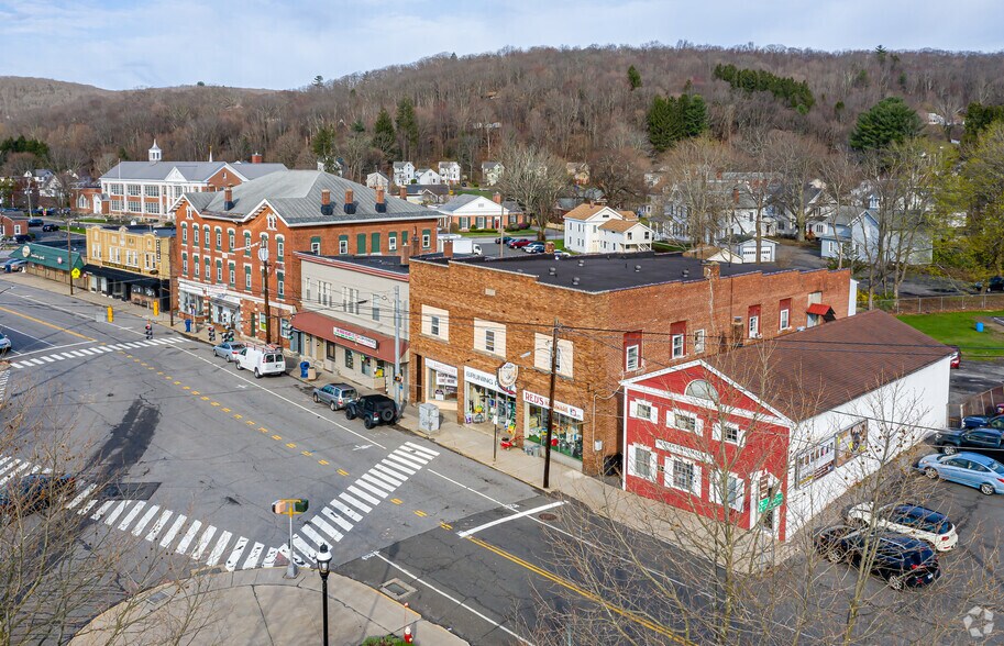 More Photos Of 46-52 Main St, Thomaston Storefront Retail Office For Lease