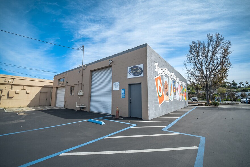 More Photos Of 350 E Broadway, Vista Storefront Retail Office For Lease