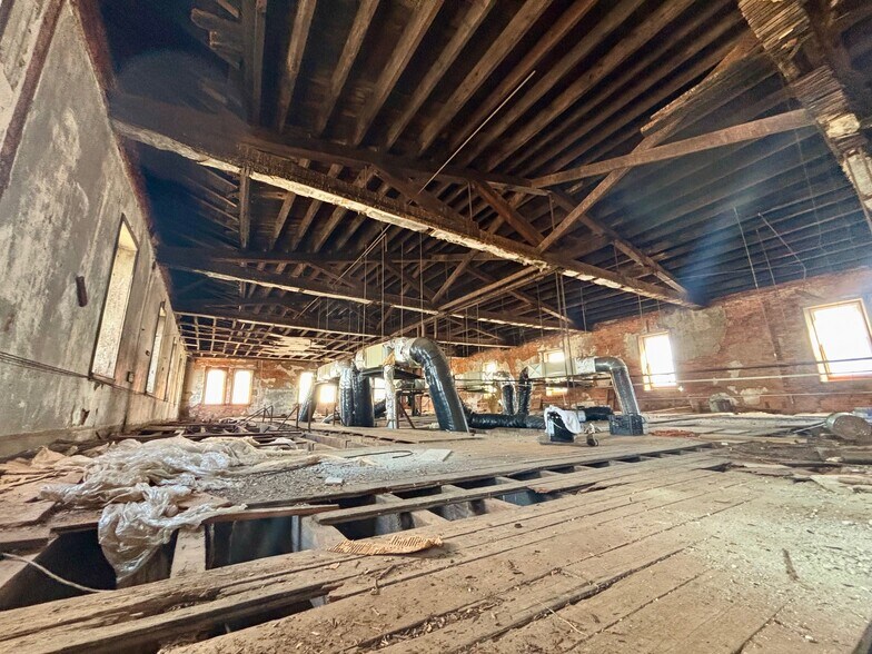 More Photos Of 1632 Poplar St, Philadelphia Religious Facility For Sale