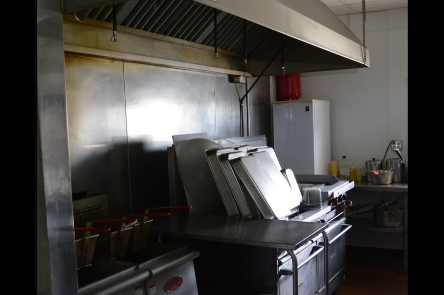 More Photos Of 60 Valley St, New Philadelphia Storefront Retail Residential For Sale