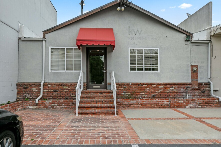 More Photos Of 842 Foothill Blvd, La Cañada Flintridge Storefront For Lease