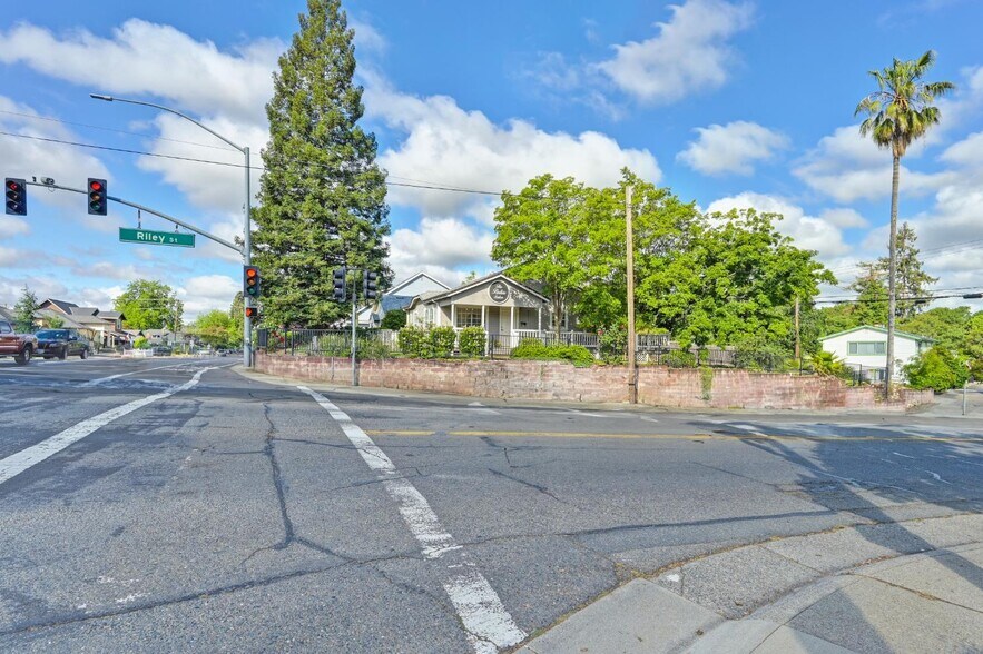 More Photos Of 512 Riley St, Folsom Office For Sale