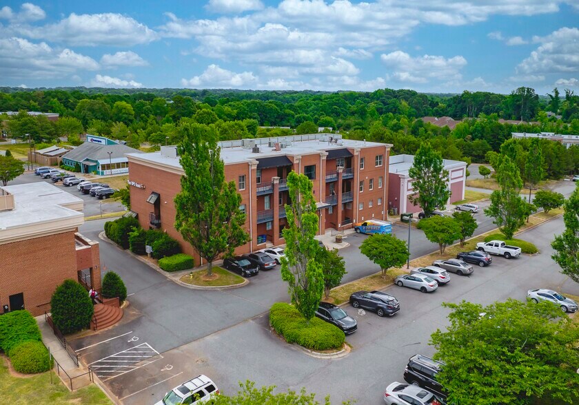 More Photos Of 19701 Bethel Church Rd, Cornelius Office For Sale
