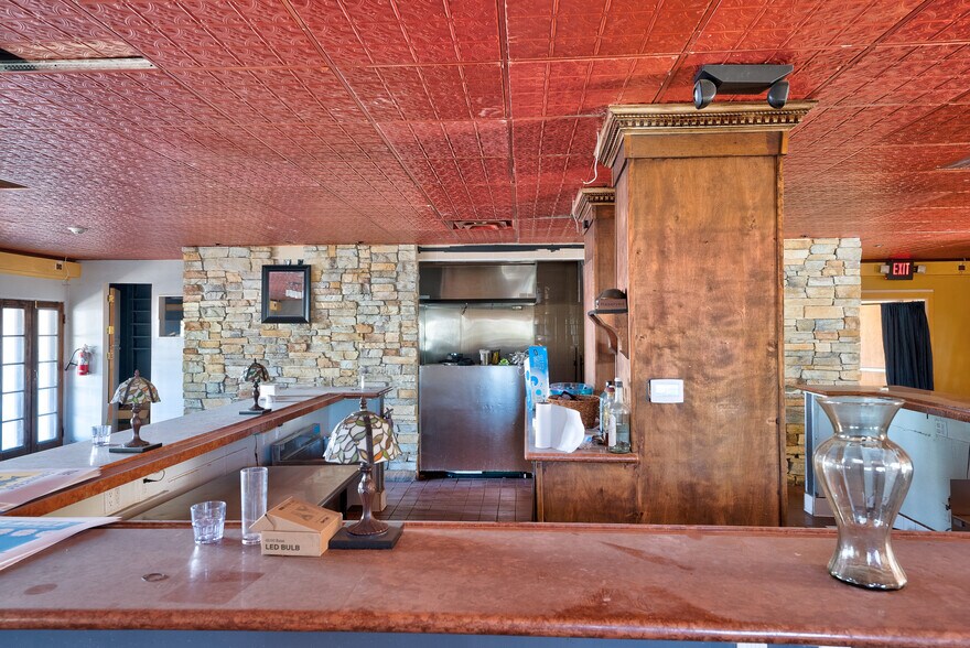 More Photos Of 369 N Palm Canyon Dr, Palm Springs Restaurant For Lease