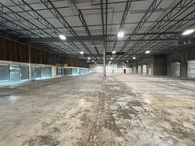 More Photos Of 5240 Snapfinger Park Dr, Lithonia Light Distribution For Lease