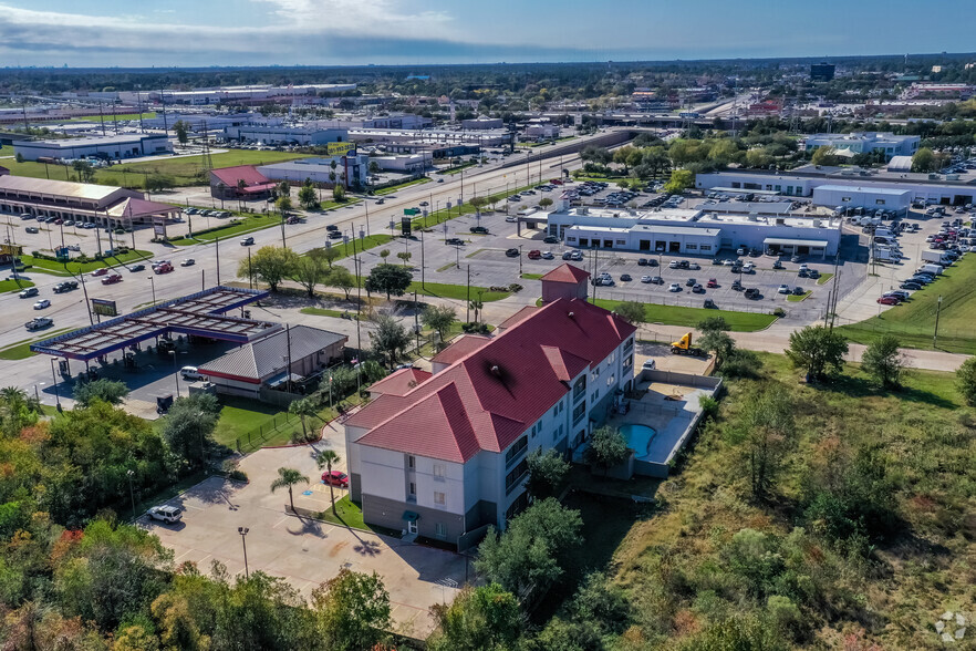 More Photos Of 415 Fm 1960 Rd E, Houston Hotel For Sale
