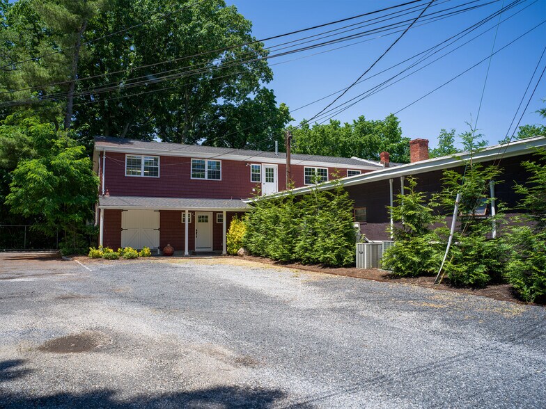 More Photos Of 1 Continental Hl, Glen Cove Warehouse For Sale