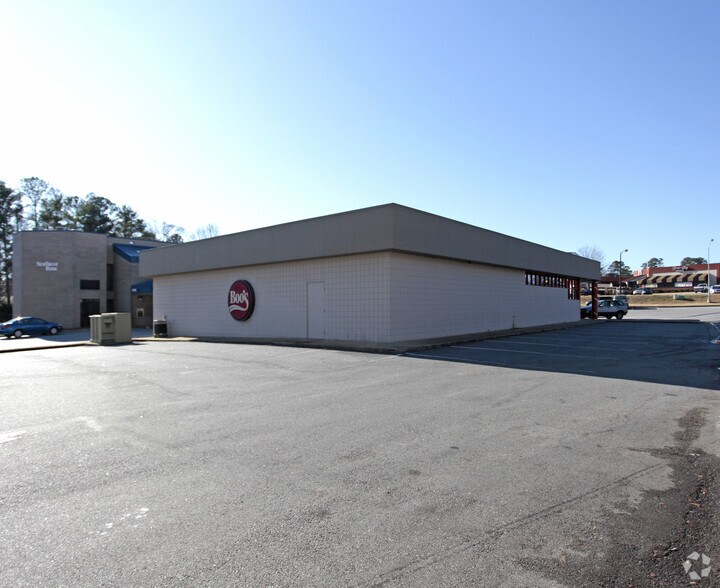 More Photos Of 2521 Airport Trwy, Columbus Unknown For Lease