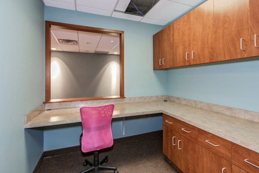 More Photos Of 7300 France Ave S, Edina Medical For Sale