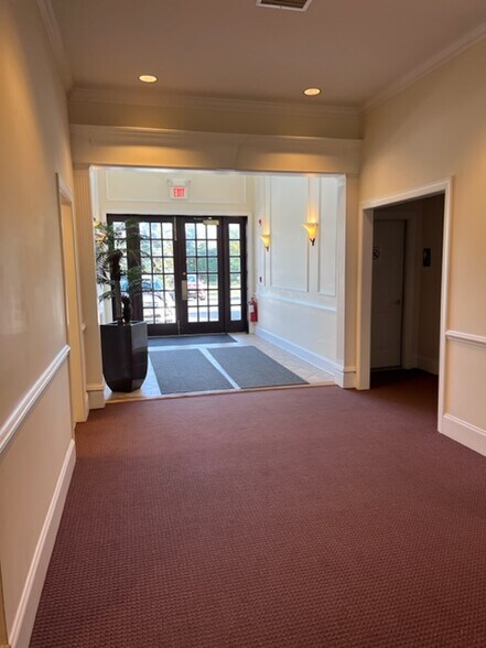 More Photos Of 351 Sparta Ave, Sparta Office For Lease
