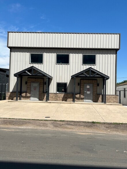 More Photos Of 1978-1980 S Acoma St, Denver Light Manufacturing For Lease