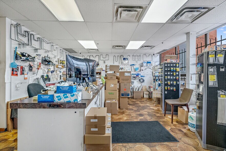 More Photos Of 750 Oakdale Rd, Toronto Flex For Sale