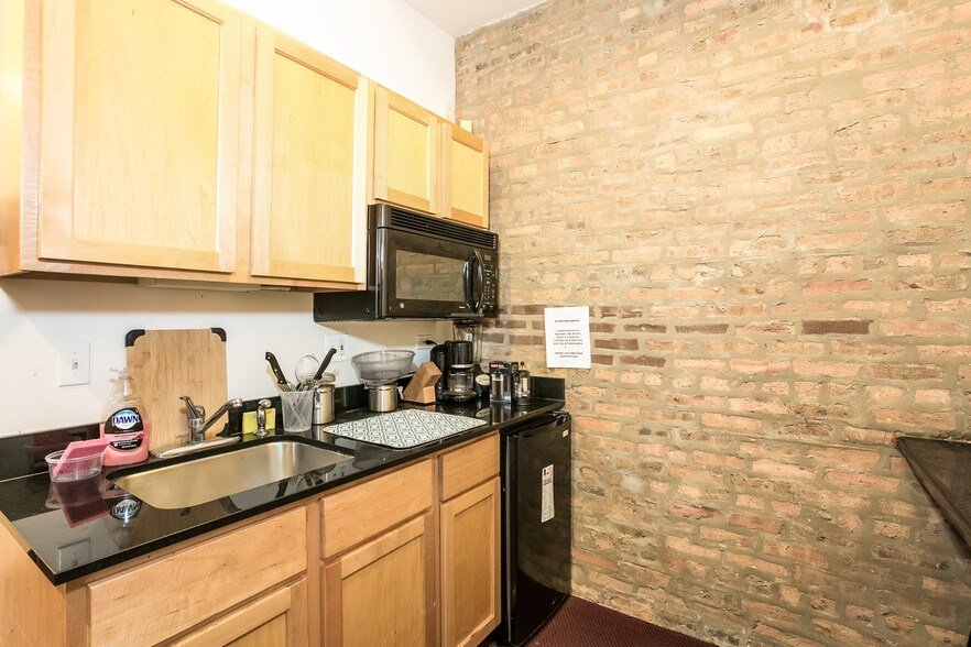 More Photos Of 716 E 47th St, Chicago Loft Creative Space For Sale