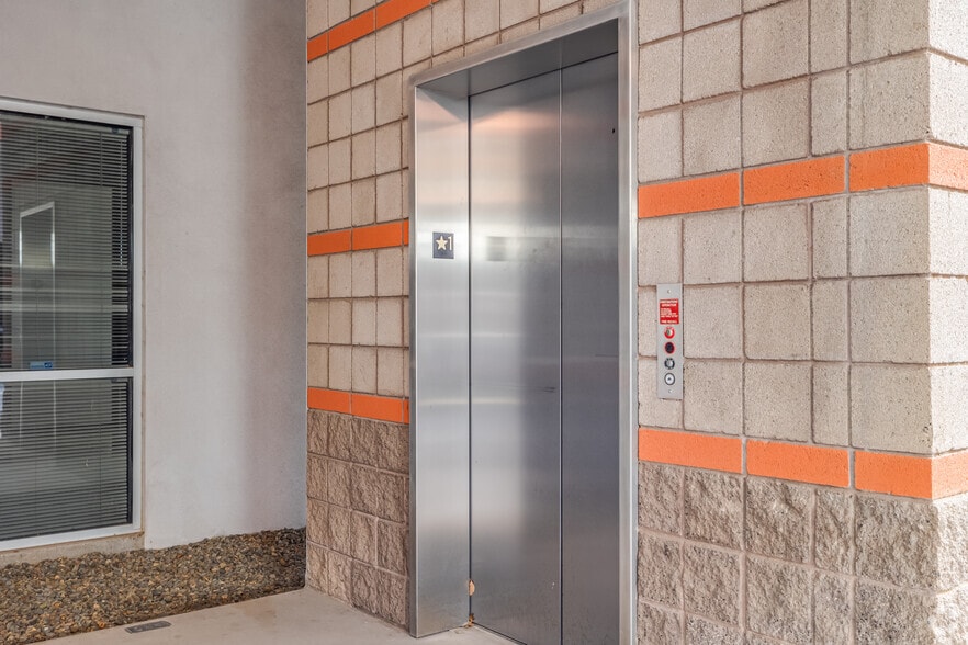 More Photos Of 16222 N 59th Ave, Glendale Medical For Sale