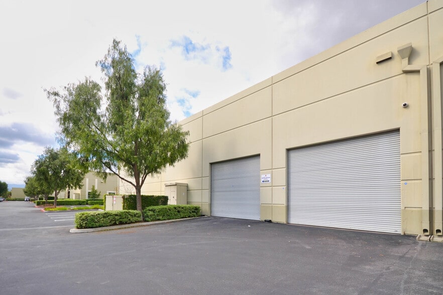 More Photos Of 14171 Fern Ave, Chino Warehouse For Sale