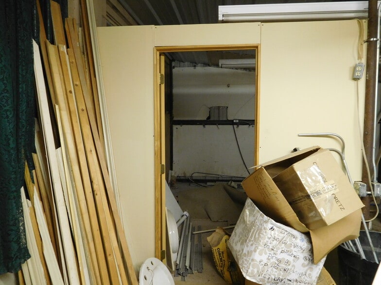 More Photos Of 123 S Main St, Winters Storefront For Sale