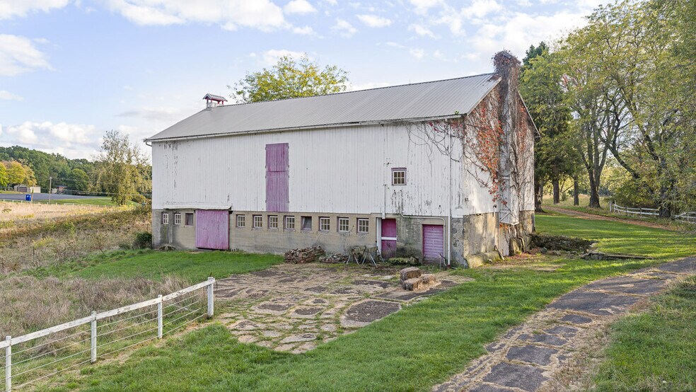 More Photos Of 4674 S Main St, Akron Land For Sale