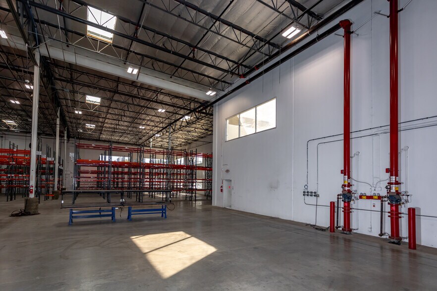 More Photos Of 10730 Bell Ct, Rancho Cucamonga Warehouse For Lease