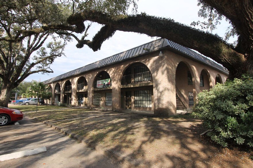 More Photos Of 301 S 9th St, Richmond Office For Lease