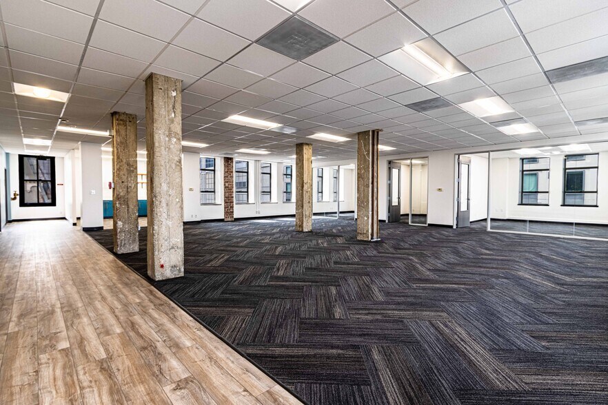 More Photos Of 1700 Broadway, Oakland Office For Lease