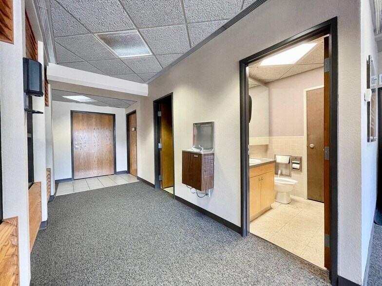 More Photos Of 2850 W Serendipity Cir, Colorado Springs Medical For Sale