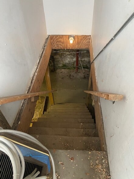 More Photos Of 2357 W North Ave, Chicago Storefront For Sale