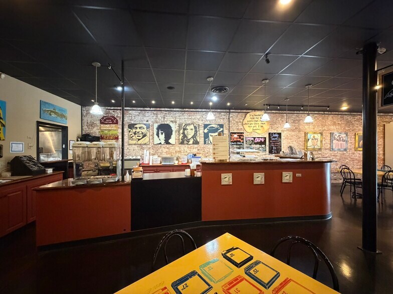 More Photos Of 615 Mena St, Mena Restaurant For Sale