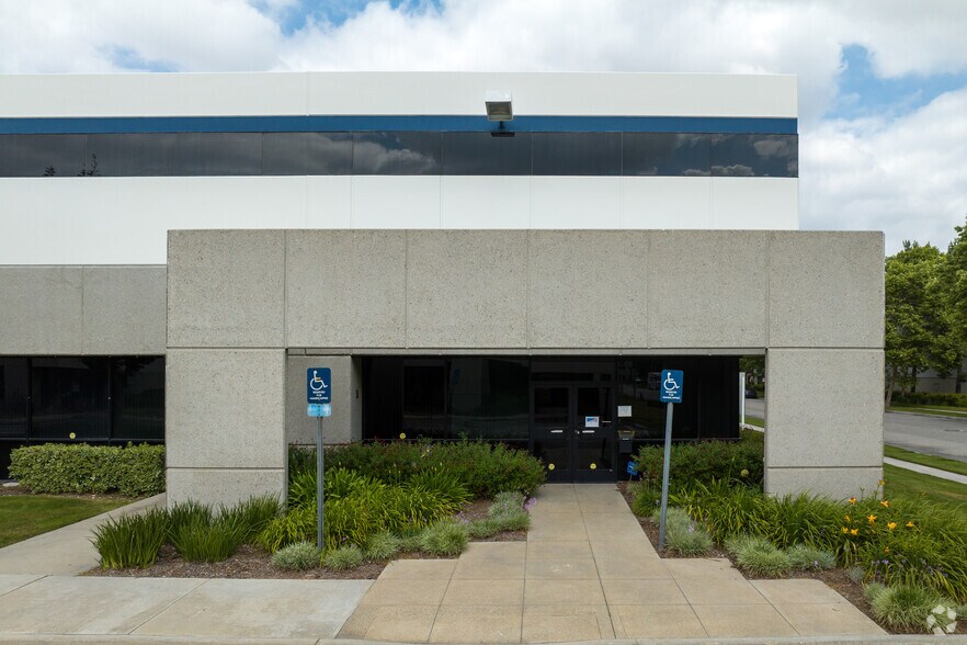 More Photos Of 11778 San Marino St, Rancho Cucamonga Warehouse For Lease