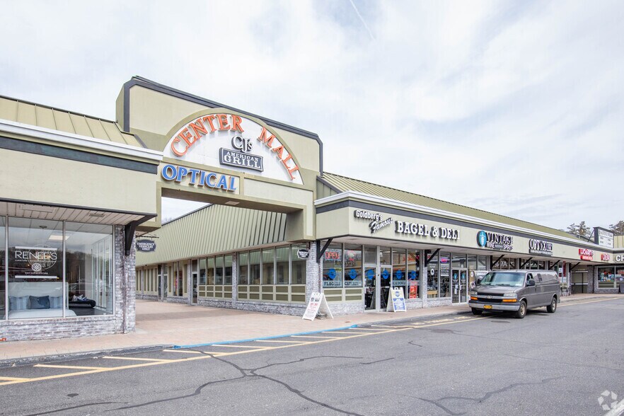 More Photos Of Rte 25 @ Rte. 25 & Factory Ave., Mattituck Unknown For Lease
