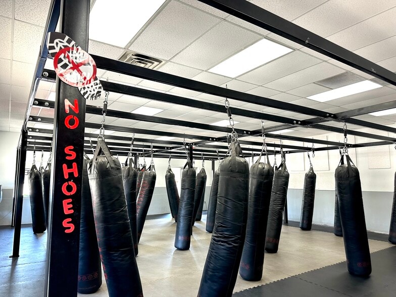 More Photos Of 5700 Quince Rd, Memphis Unknown For Lease