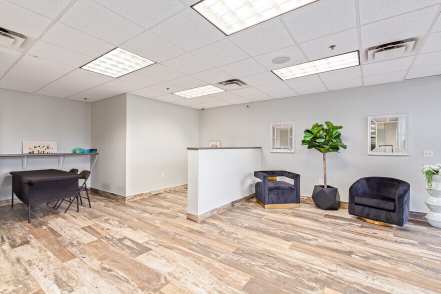 More Photos Of 12625 N Saguaro Blvd, Fountain Hills Storefront Retail Office For Sale