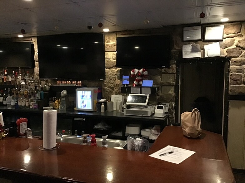 More Photos Of 605 Main St, Hellertown Restaurant For Sale