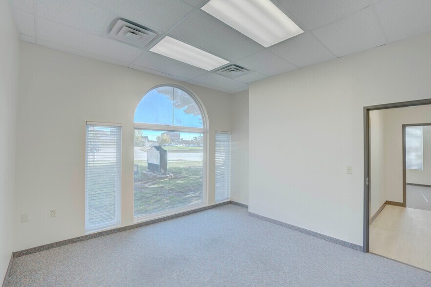 More Photos Of 2099 N Collins Blvd, Richardson Office For Lease