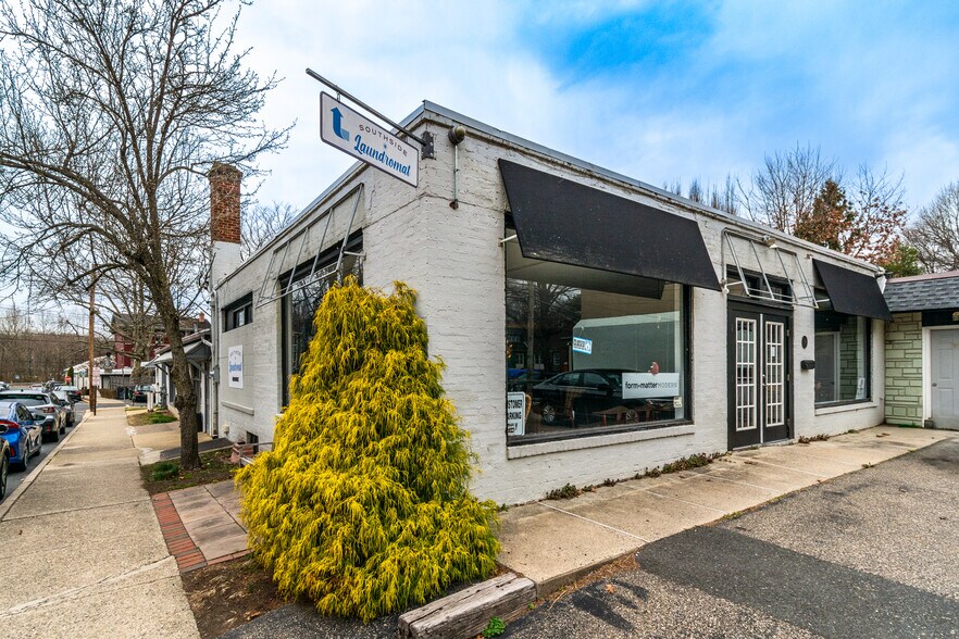 More Photos Of 99 S Main St, Lambertville Storefront For Sale