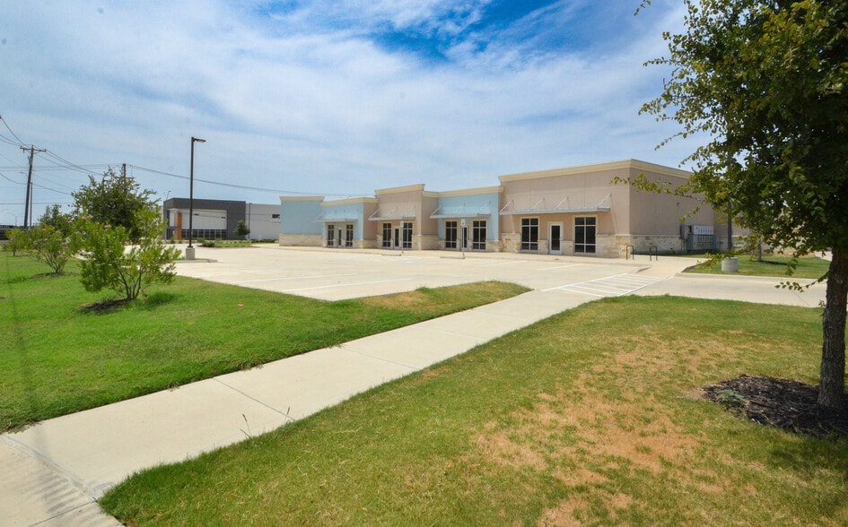 More Photos Of 5701 Mark IV Pky, Fort Worth Storefront Retail Office For Lease