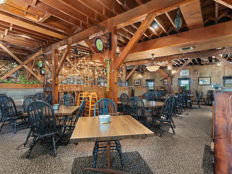 More Photos Of 2973 N Il Route 71, Ottawa Restaurant For Sale