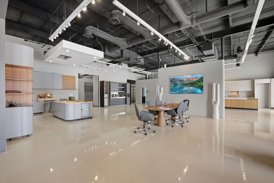 More Photos Of 275 NE 59th St, Miami Flex For Lease