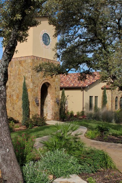 More Photos Of 8 Dominion Dr, San Antonio Office For Lease