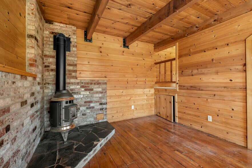 More Photos Of 8221 Stoney Creek Rd, Fair Play Winery Vineyard For Sale