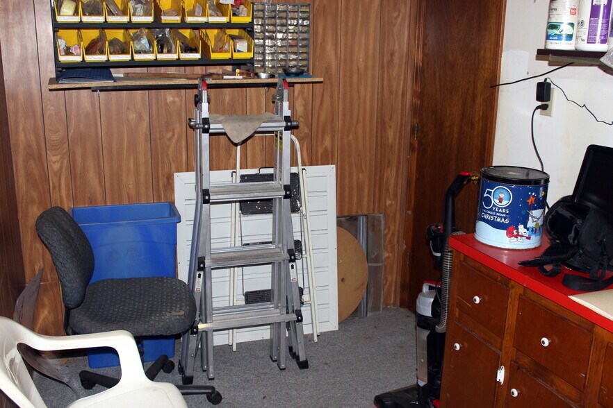 More Photos Of 302 E Third St, Lowry City Freestanding For Sale