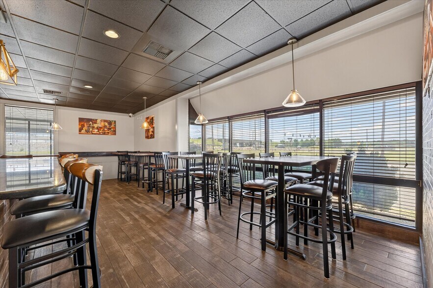 More Photos Of 4000 Fort Campbell Blvd, Hopkinsville Restaurant For Sale
