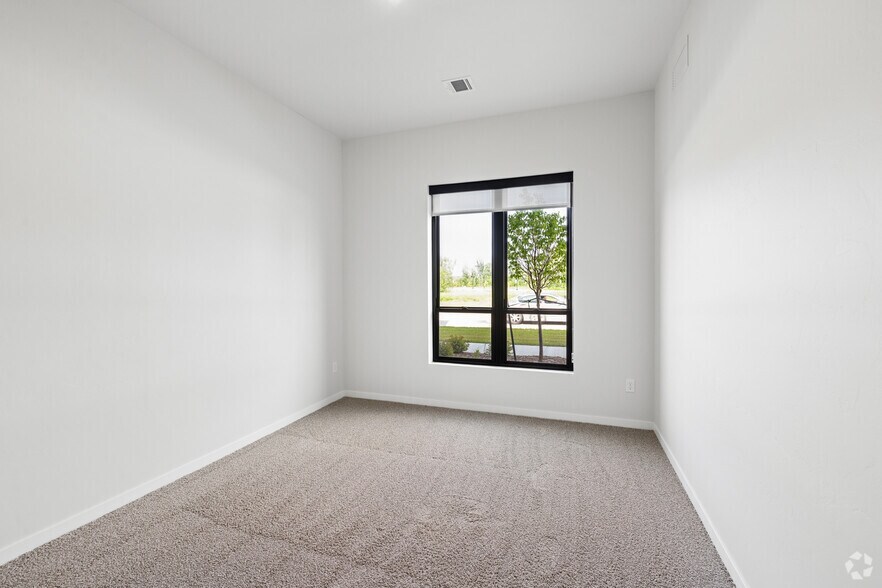 More Photos Of 582 Larsen Orchard Pky, Hobart Apartments For Lease