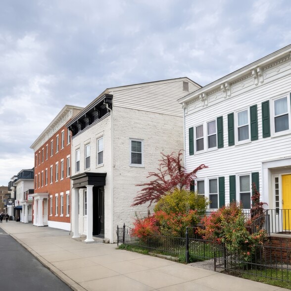More Photos Of 208 Warren St, Hudson Apartments For Sale