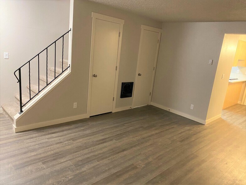 More Photos Of 2433 SE 139th Ave, Portland Apartments For Sale