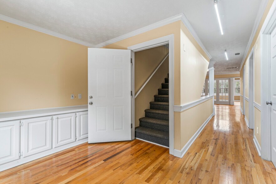 More Photos Of 4953 Presidents Way, Tucker Loft Creative Space For Sale