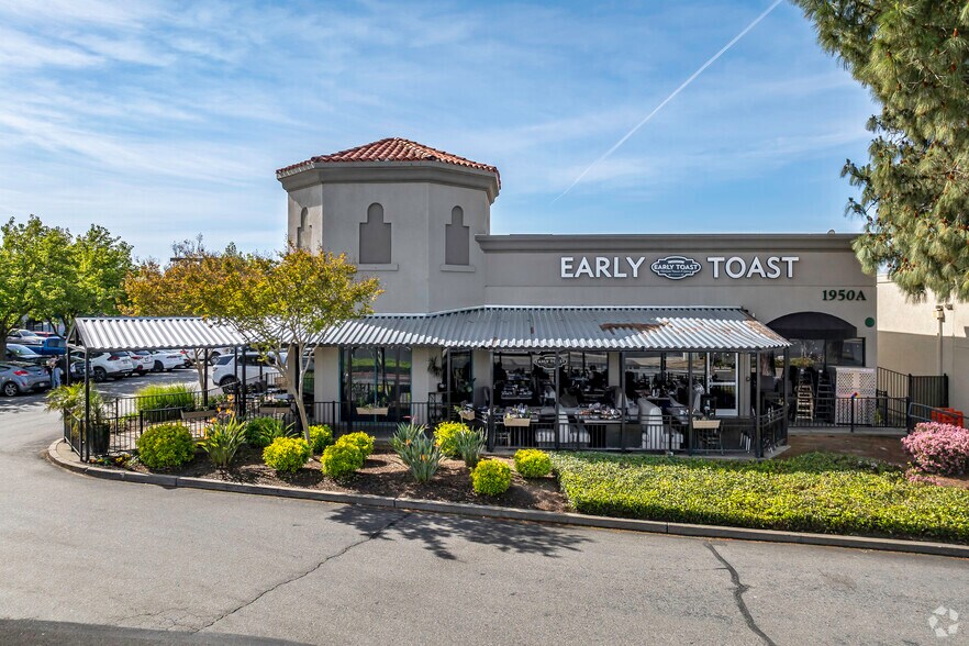 More Photos Of 1950 Douglas Blvd, Roseville Freestanding For Sale