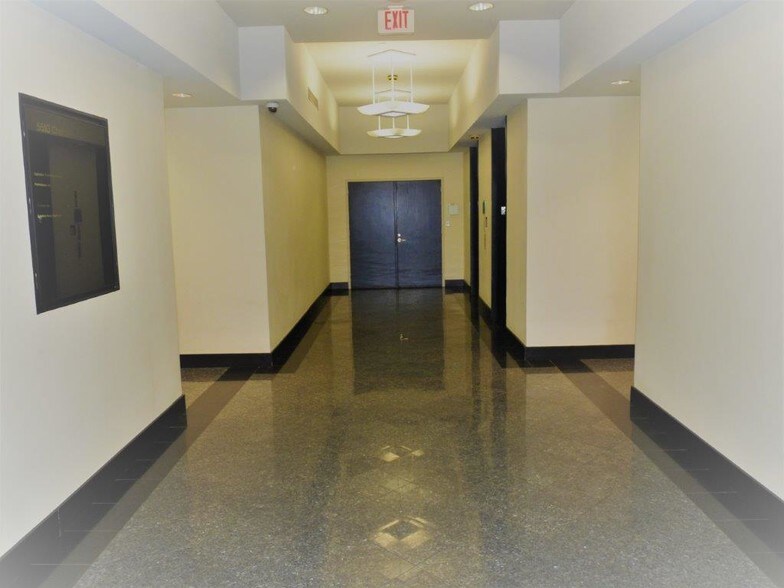 More Photos Of 5510 Cherokee Ave, Alexandria Coworking Space
