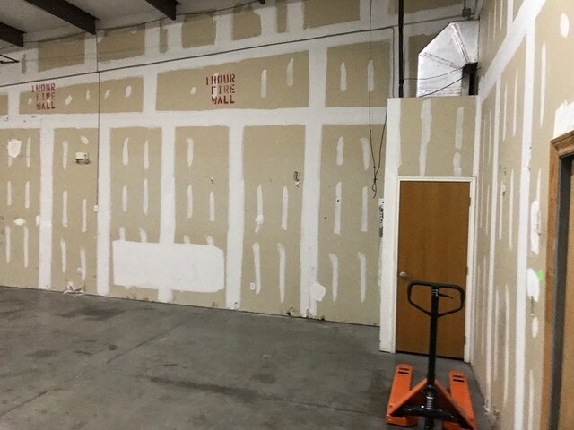 More Photos Of 1101 W Ferguson Ave, Pharr Showroom For Lease